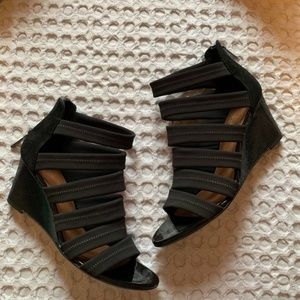 Donald J Pliner Crepe Elastic Suede Wedge Sandal 8